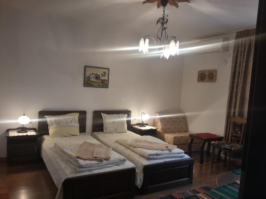Keremidchieva Kushta Guest House Санданський Номер фото